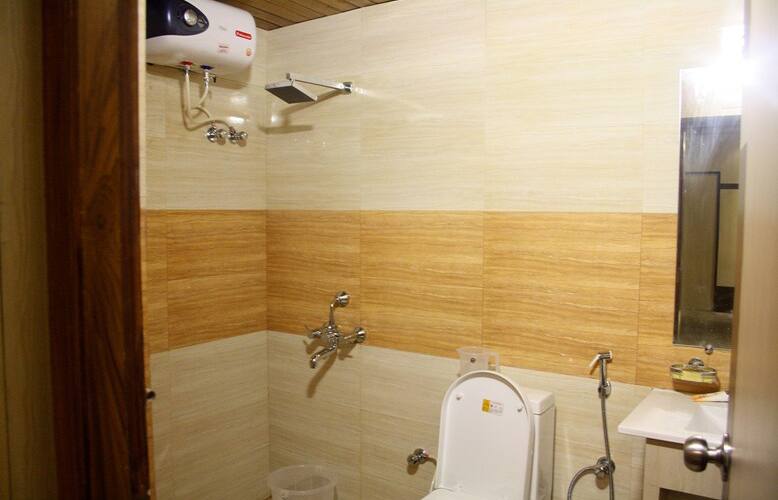 Gorumara Jungle Resort, Jalpaiguri 3
